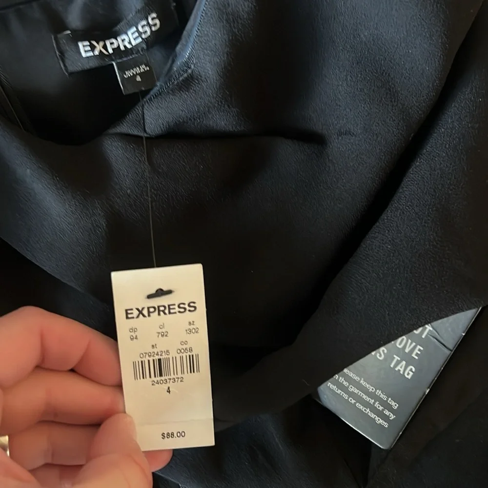 NWT Express Women’s Black Strapless Jumpsuit with Cutout - Size 4 - Picture 6 of 7